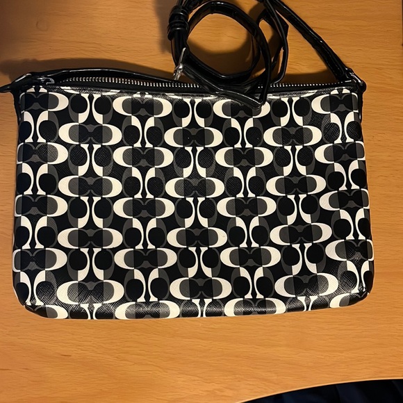 Coach Peyton Dream C Swing-pack Crossbody Bag Handbag patent leather strap - Picture 6 of 9